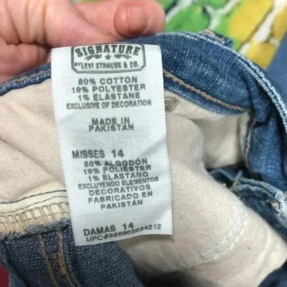 Levi Strauss signature brand size 14 ladies‎ Jean shorts - Picture 5 of 8